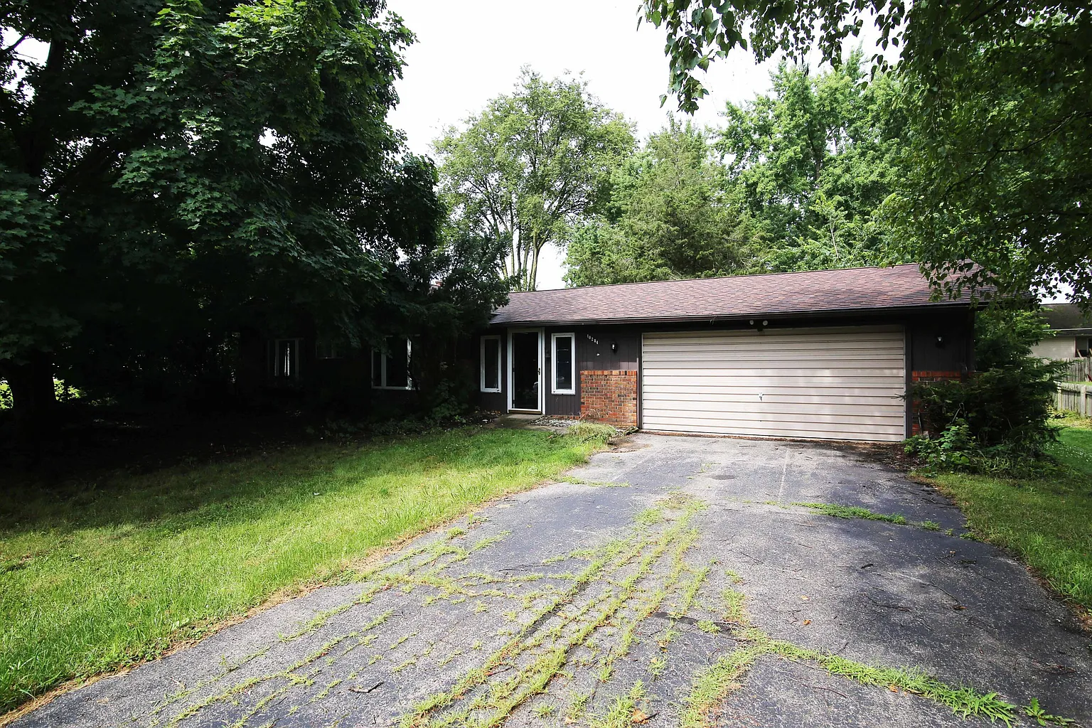 10284 S Arrowhead Dr photo 1