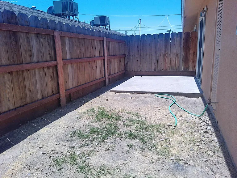 1721 Marion St #F — Photo 13