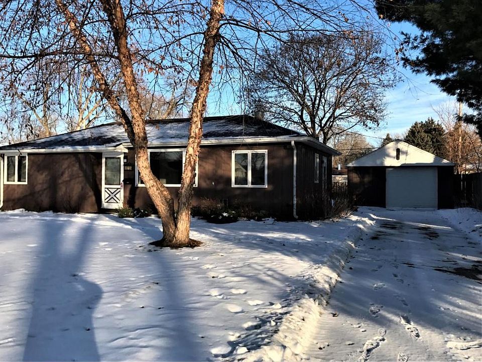1st image of 8239 10th Ave S