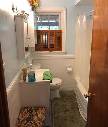 Full bathroom