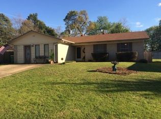 2301 Cedar Hill Rd, Texarkana, TX 75503