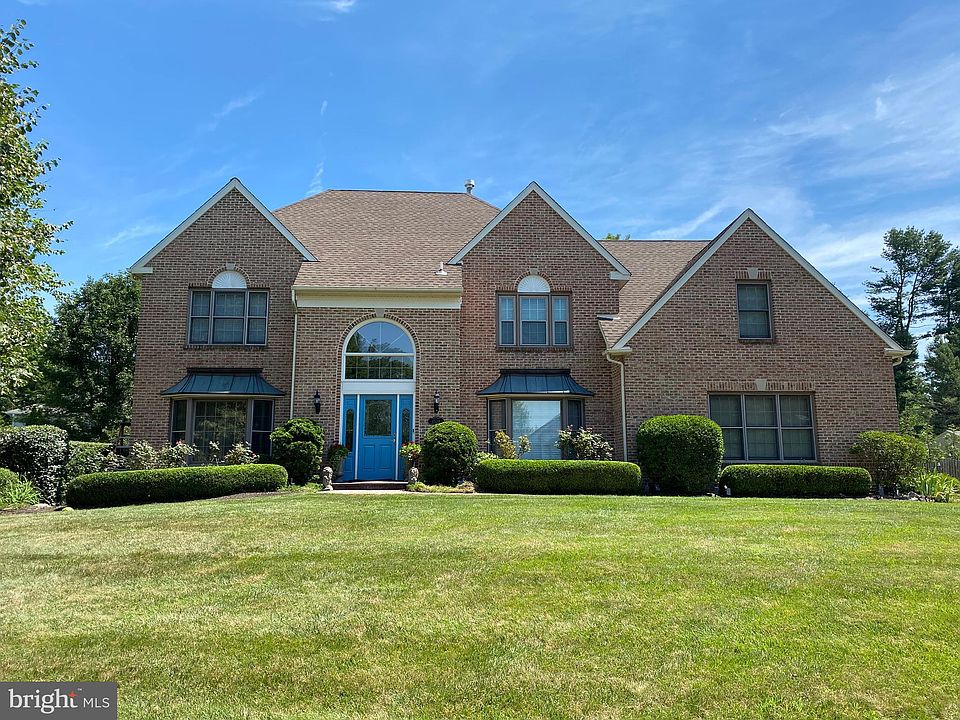 2nd image of 1528 Aidenn Lair Rd