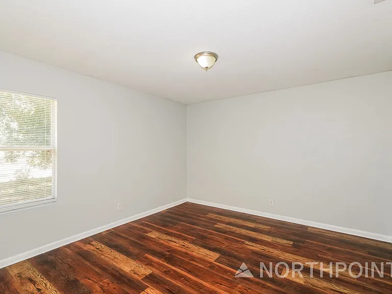 5203 N 39th St — Photo 9