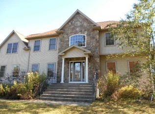 18 Gerhard Ct, Wappingers Falls, NY 12590