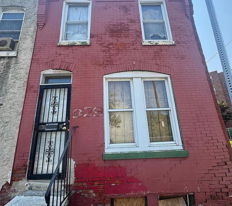 1st image of 929 N 45th St