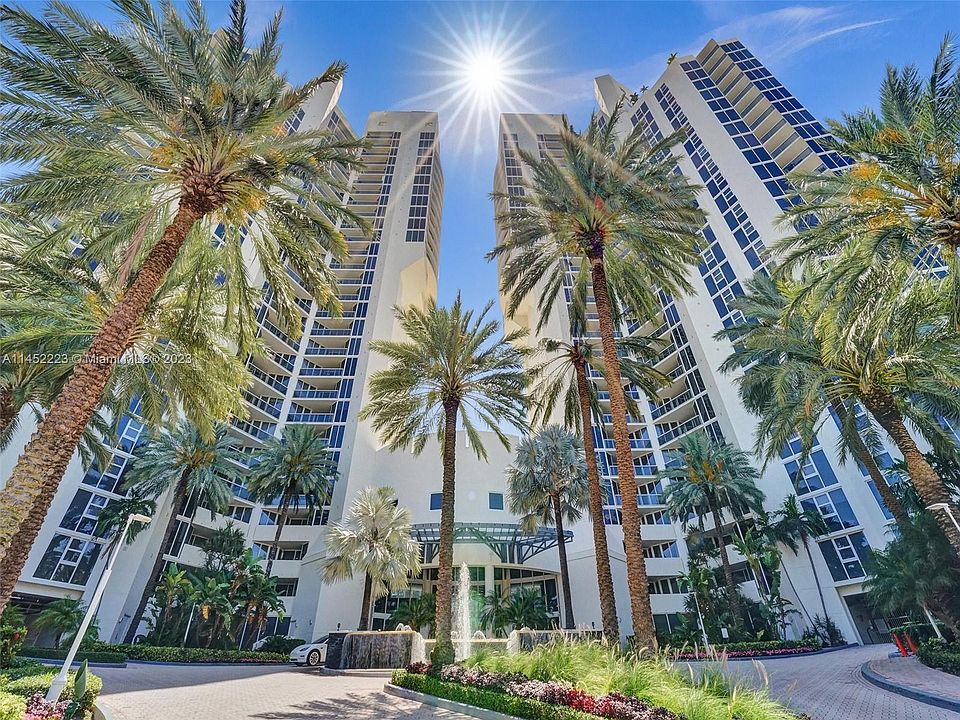 1st image of 19333 Collins Ave APT 1704