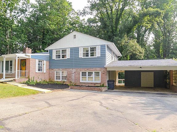 2nd image of 45806 Hickory Ln