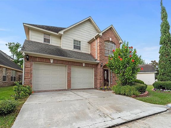 3rd image of 10326 Emerald Pine Dr