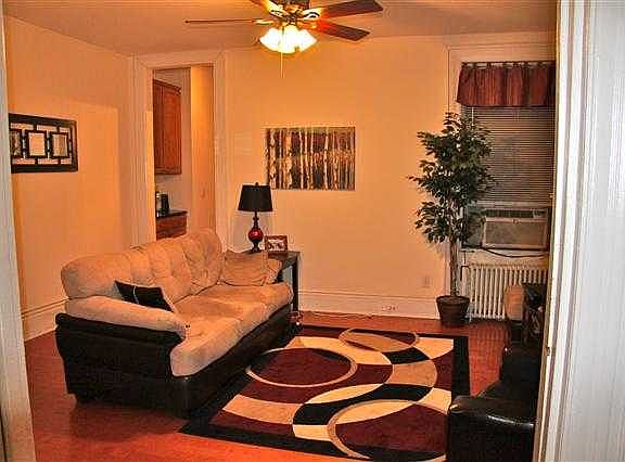4th image of 1122 Washington St APT 1