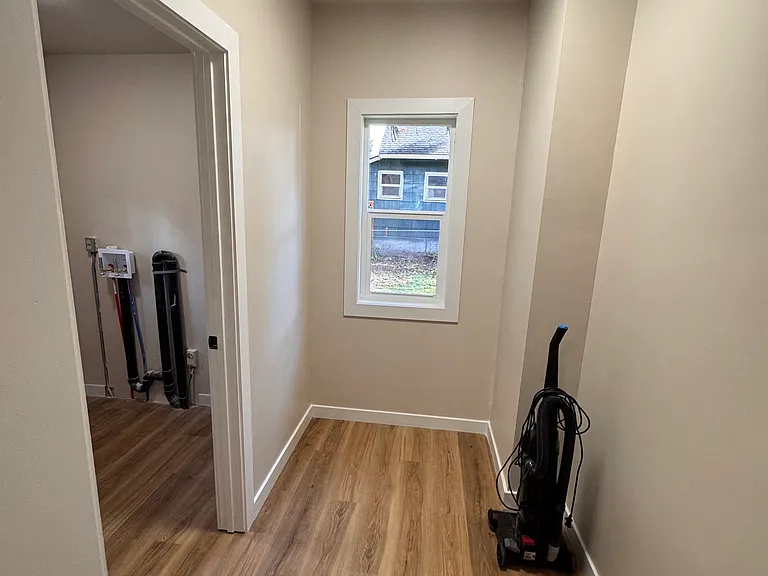 321 W Summa St — Photo 41