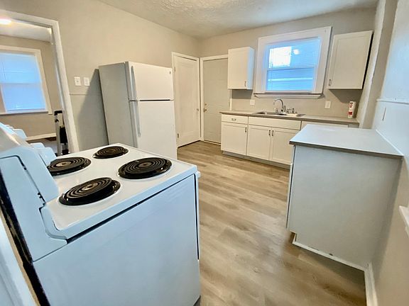 4th image of 1601 Minion Ave