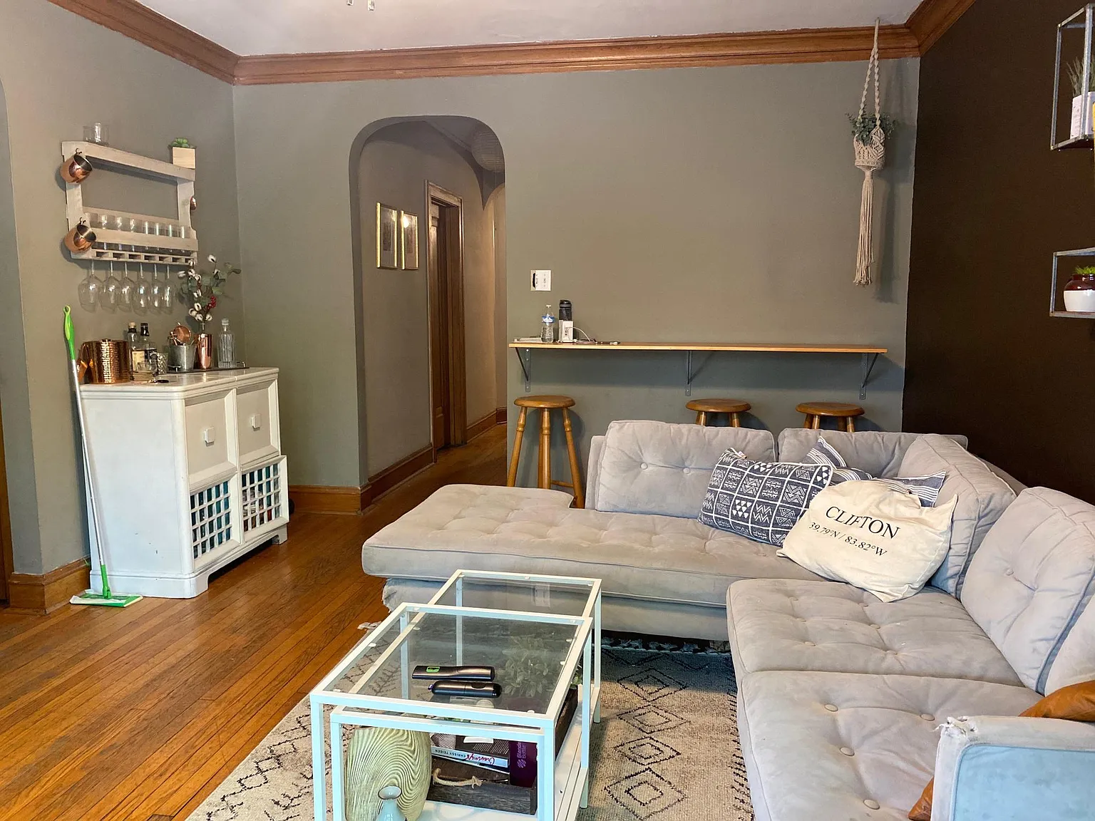 2135 N Leavitt St — Photo 2