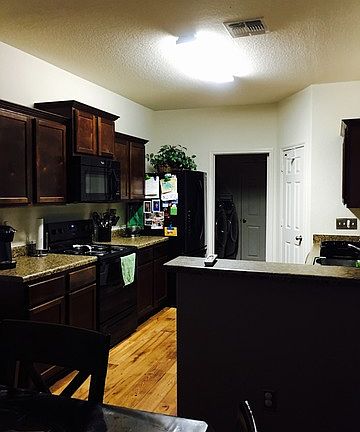 3rd image of 3818 Southern Fld
