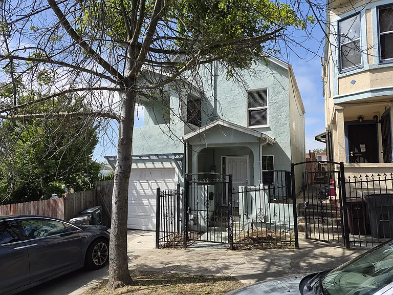 2033 E 20th St — Photo 1