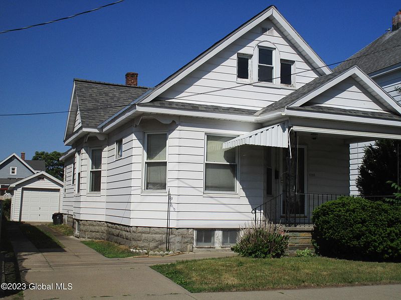 2nd image of 1355 Santa Fe Street