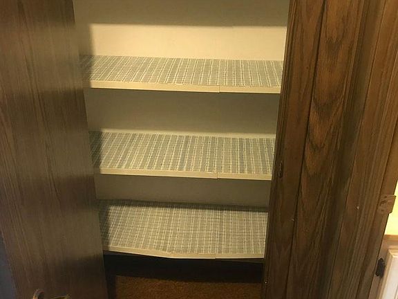 4th image of 352 Stanley Ct APT B