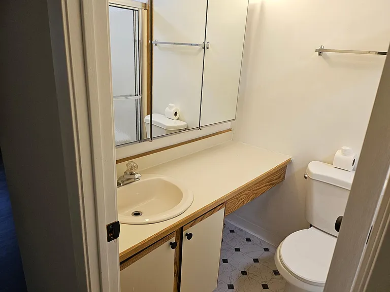 1710 Tracey St #B — Photo 26