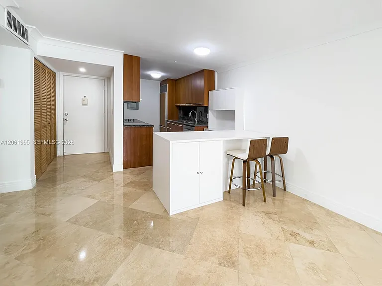 1670 Bay Rd #2D — Photo 3