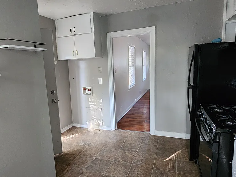 117 Austin St — Photo 10