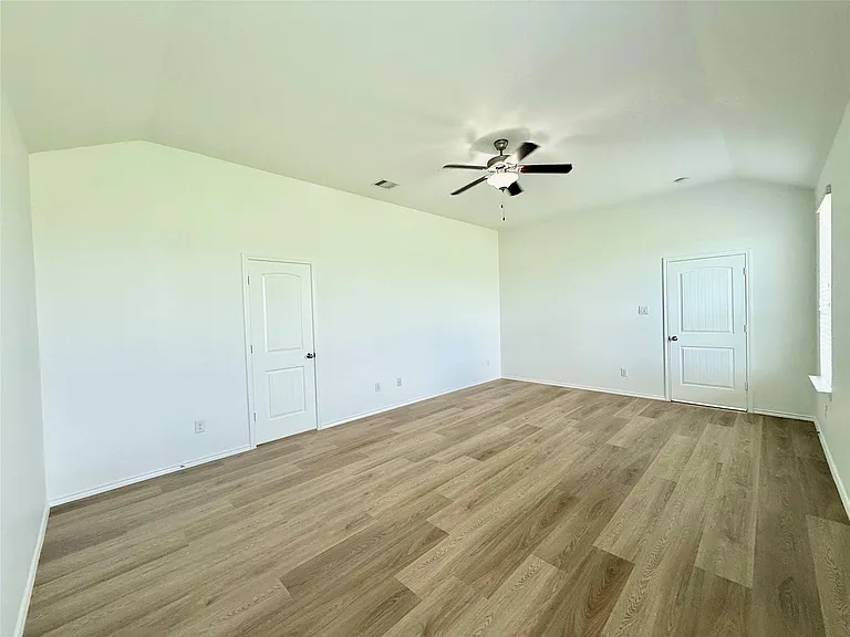 23603 Legano Dr — Photo 15