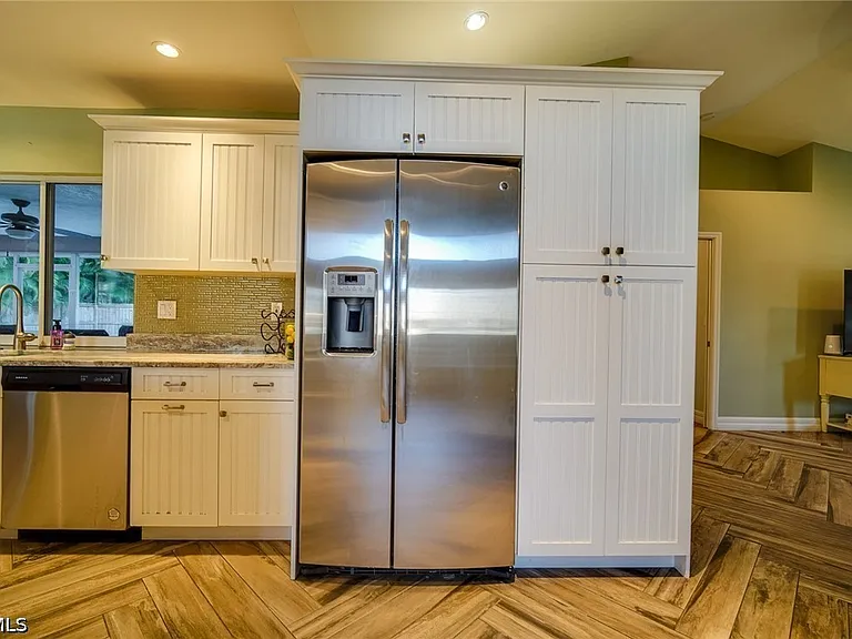8831 Banyan Cove Cir — Photo 2