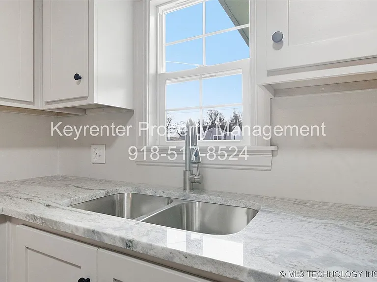 5340 W 11th St S — Photo 11