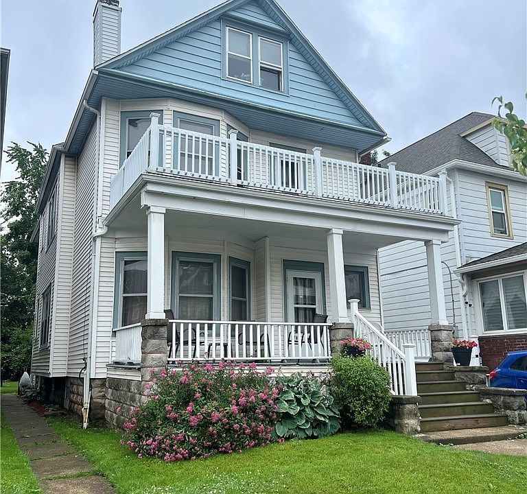 1st image of 305 E Delavan Ave