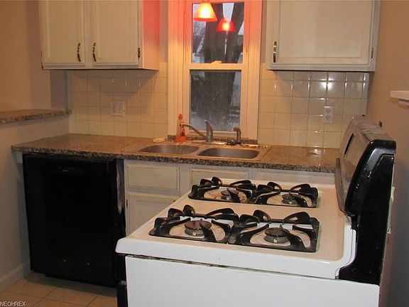 5th image of 2106 Marhofer Ave