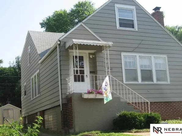 4661 Pacific St, Omaha, NE 68106