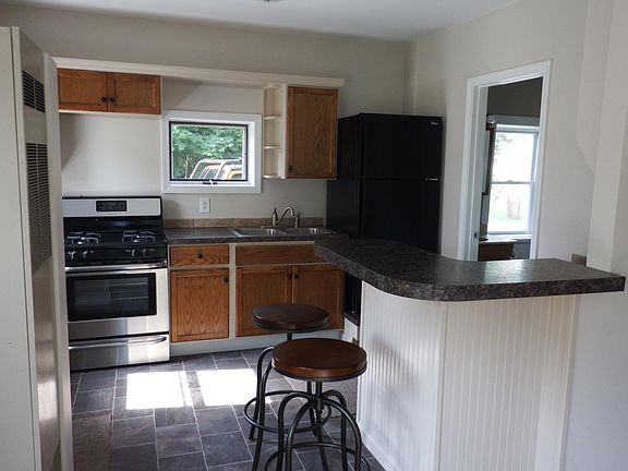 2nd image of 715 N Rowe St #3