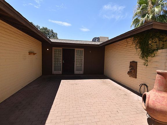 3rd image of 7400 E La Cienega Dr