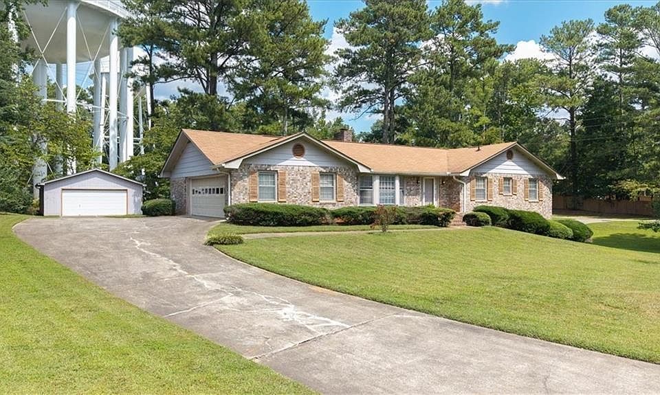1st image of 270 Hembree Rd