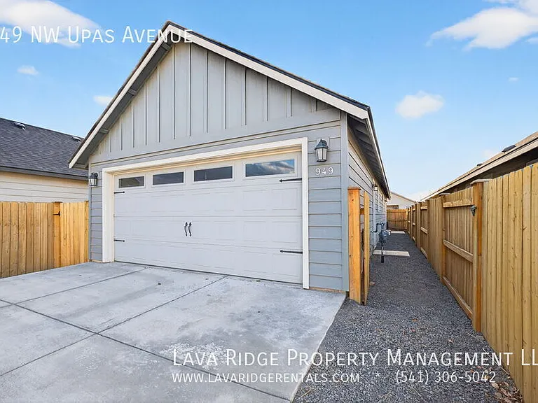 949 NW Upas Ave — Photo 2