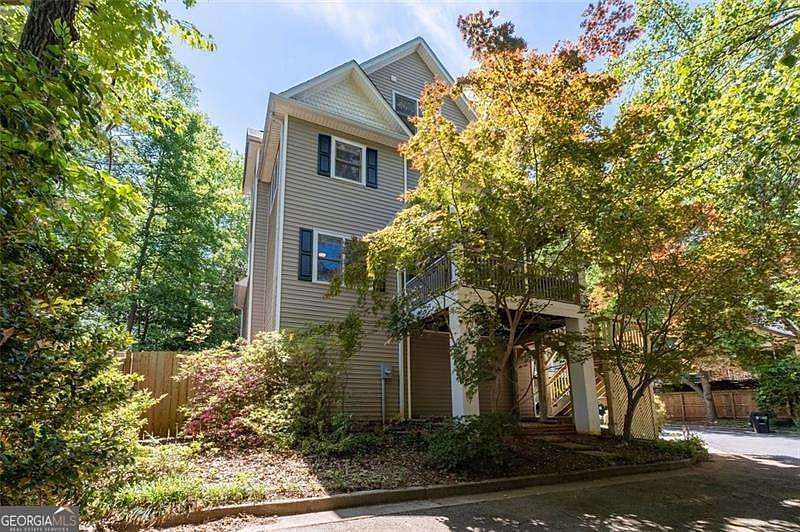 1st image of 200 Glenlake Commons Dr