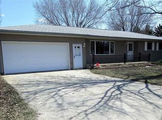 408 N Bell St, Howard, SD 57349