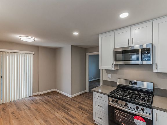 Sliding door to Balcony