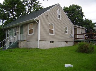 608 W Miller St, De Soto, MO 63020