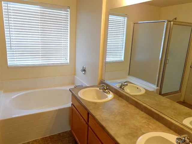358 N Stamford Dr — Photo 8