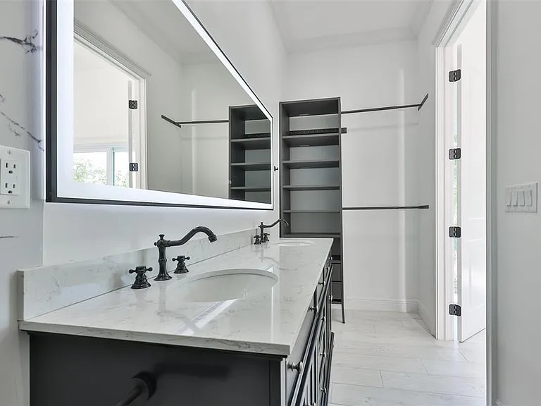 2816 Corrine St #2 — Photo 28