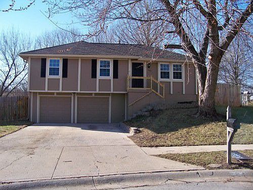 1st image of 900 Wilderness Ct