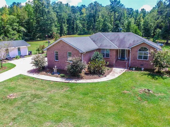 451 Beaver Chase Ln, Gay, GA 30218