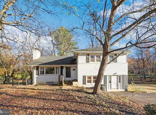 1105 Westbriar Ct NE, Vienna, VA 22180