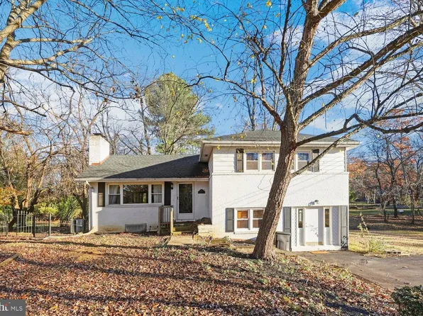 1105 Westbriar Ct NE, Vienna, VA 22180