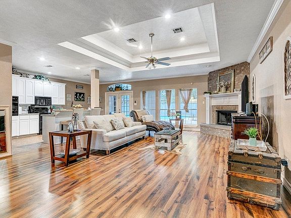 4th image of 7717 Rosewood Dr