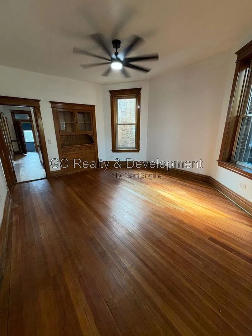 3 bed, 1.0 bath, 3543 sqft, $2,495 — Photo 3