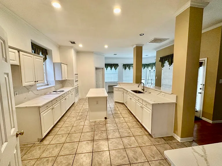 525 Salisbury Dr — Photo 16