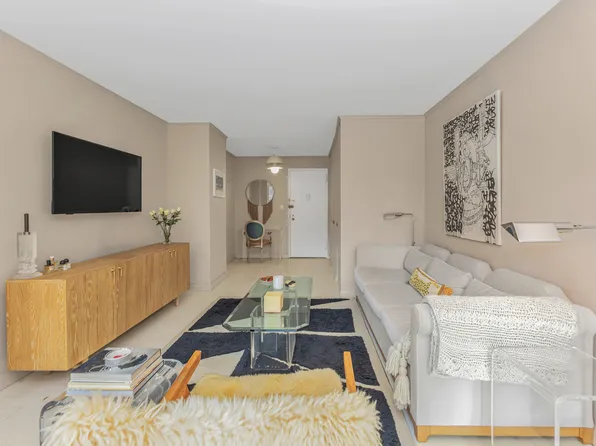 123 East 75th Street image 2 of 7