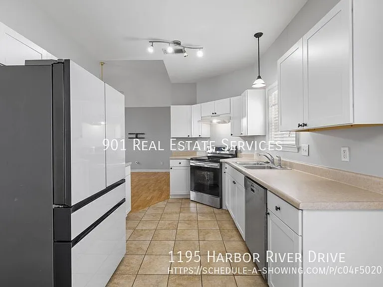 1195 Harbor River Dr — Photo 11