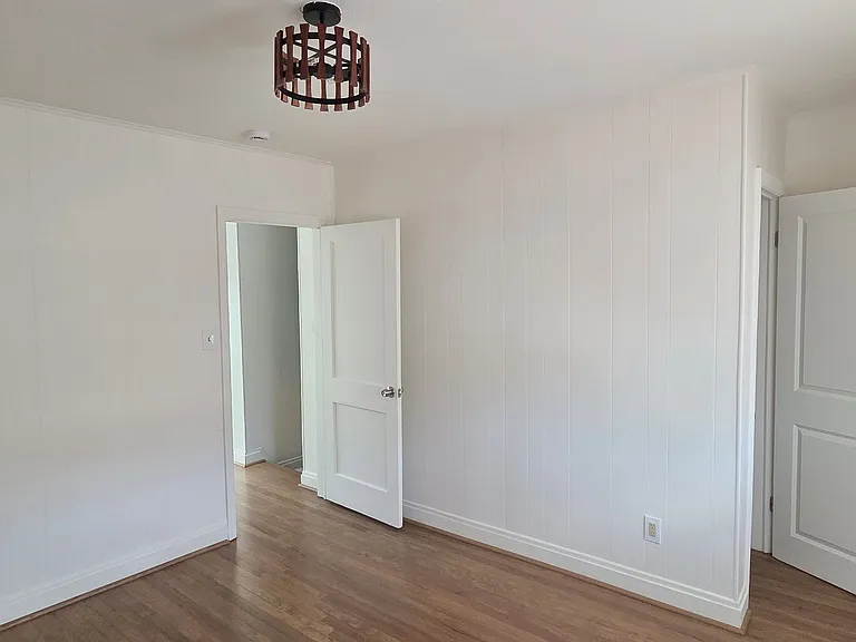 335 N Grantley St — Photo 15