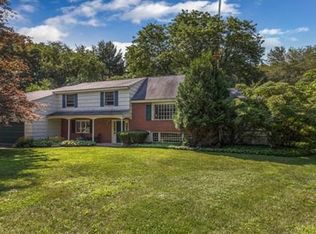 6 Meadowbrook Dr, Andover, MA 01810